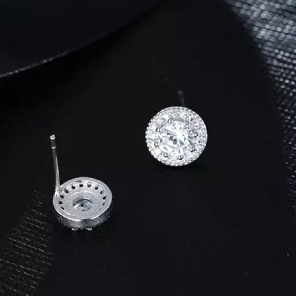 Small Stud Earrings - Picture 3 of 4